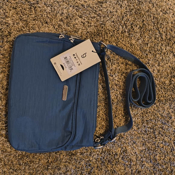 Baggallini Navy Crossbody Bag - Picture 1 of 5